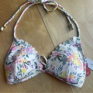 European Feminine sweet floral fixed triangle top with scallop edge